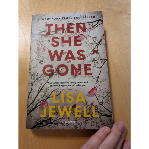 🎃Then She Was Gone by Lisa Jewell - Picture 1 of 2